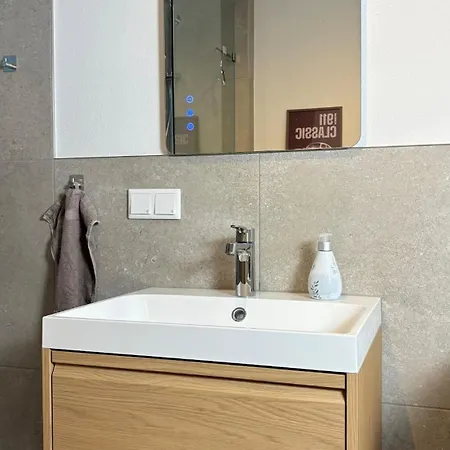 Newly Renovated 4-room Near Ingolstadt Walting